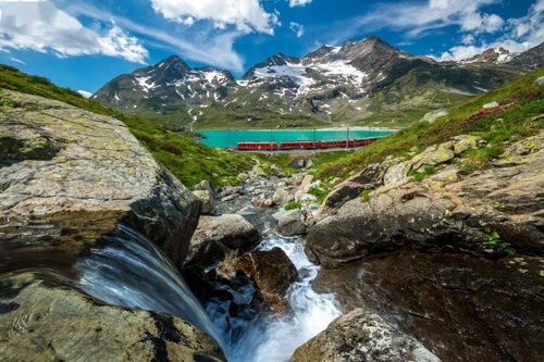 搭乘公共交通,開(kāi)啟瑞士環(huán)保舒適之旅